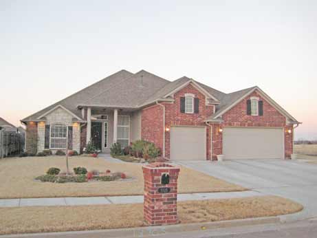 Homes for Sale in Newcastle OK with a 3 Car Garage
